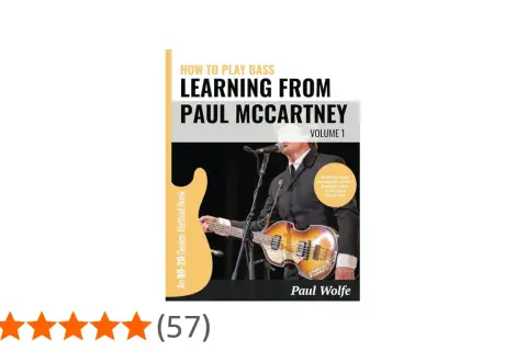 Copertina libro "Learning from Paul McCartney", con foto del musicista che suona il suo iconico paul mccartney bass.