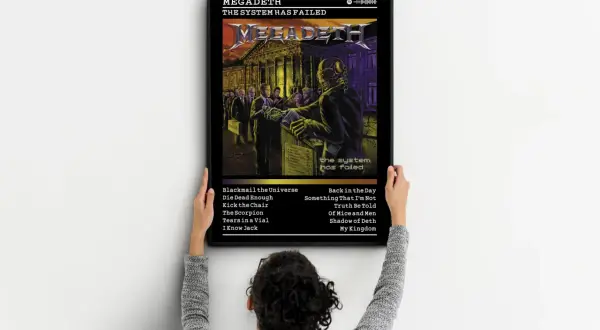 Poster dei Megadeth "The System Has Failed", con un'illustrazione distopica e la lista delle canzoni.