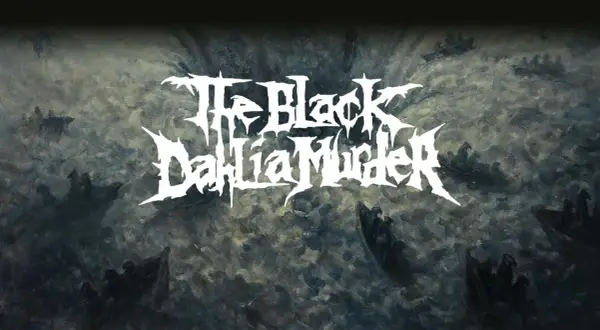 Logo "The Black Dahlia Murder" su sfondo cupo con barche nell'oscurità.