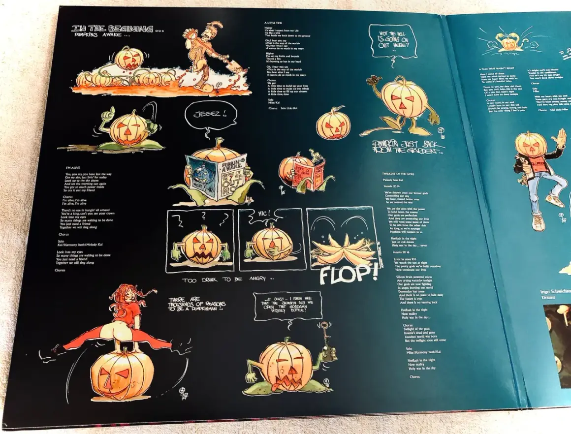Un guardiano delle sette chiavi di Halloween, con zucche animate e testi di canzoni.