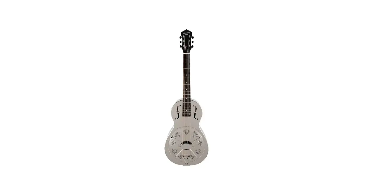 Chitarra resonator in metallo, con finitura lucida e dettagli intricati sul corpo.